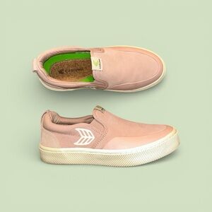 Cariuma Slip On PRO Skate Rose Suede & Canvas Sneaker Ivory Logo Womens Size 6.5